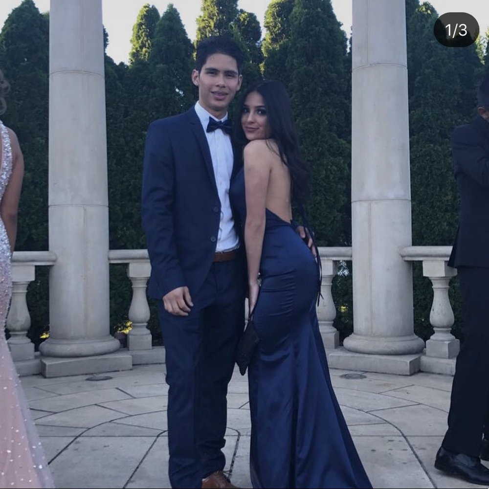 Simple navy blue silk dress. - Picture 2 of 4